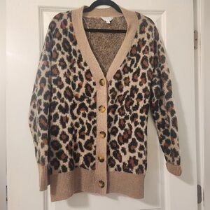 Chic Leopard Print Cardigan Sweater in Tan and Brown